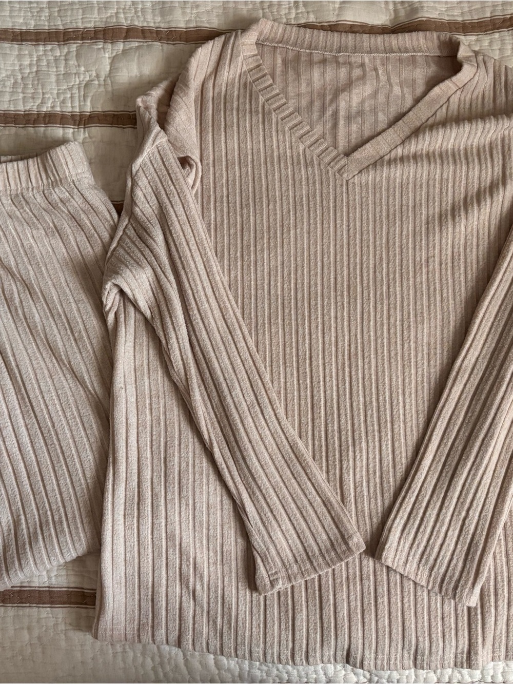 Women's Ribbed V-Neck Knit Set in Light Beige